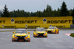         LADA SPORT ROSNEFT,      IEK